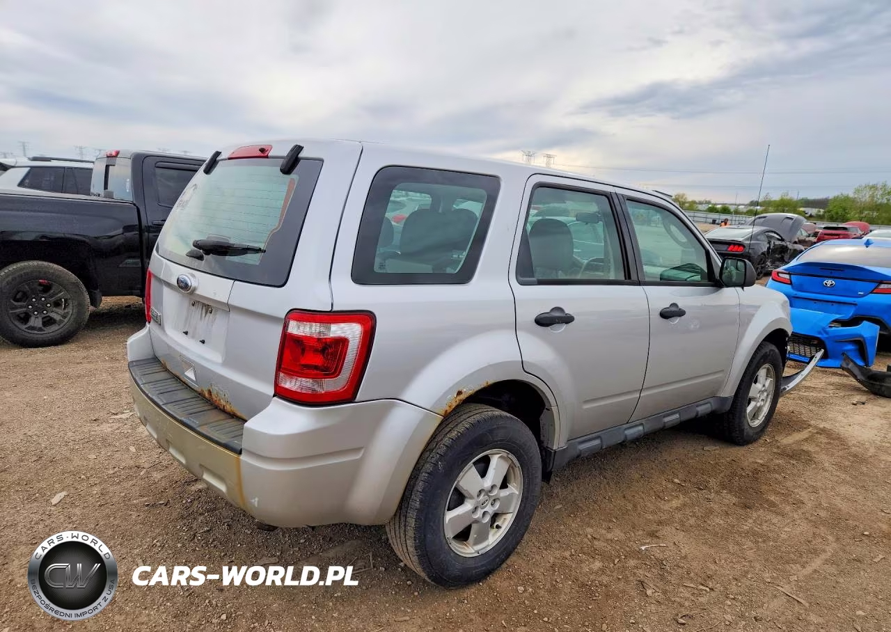 2012 Ford Escape Xls VIN:1FMCU0C72CKC19895 - 3