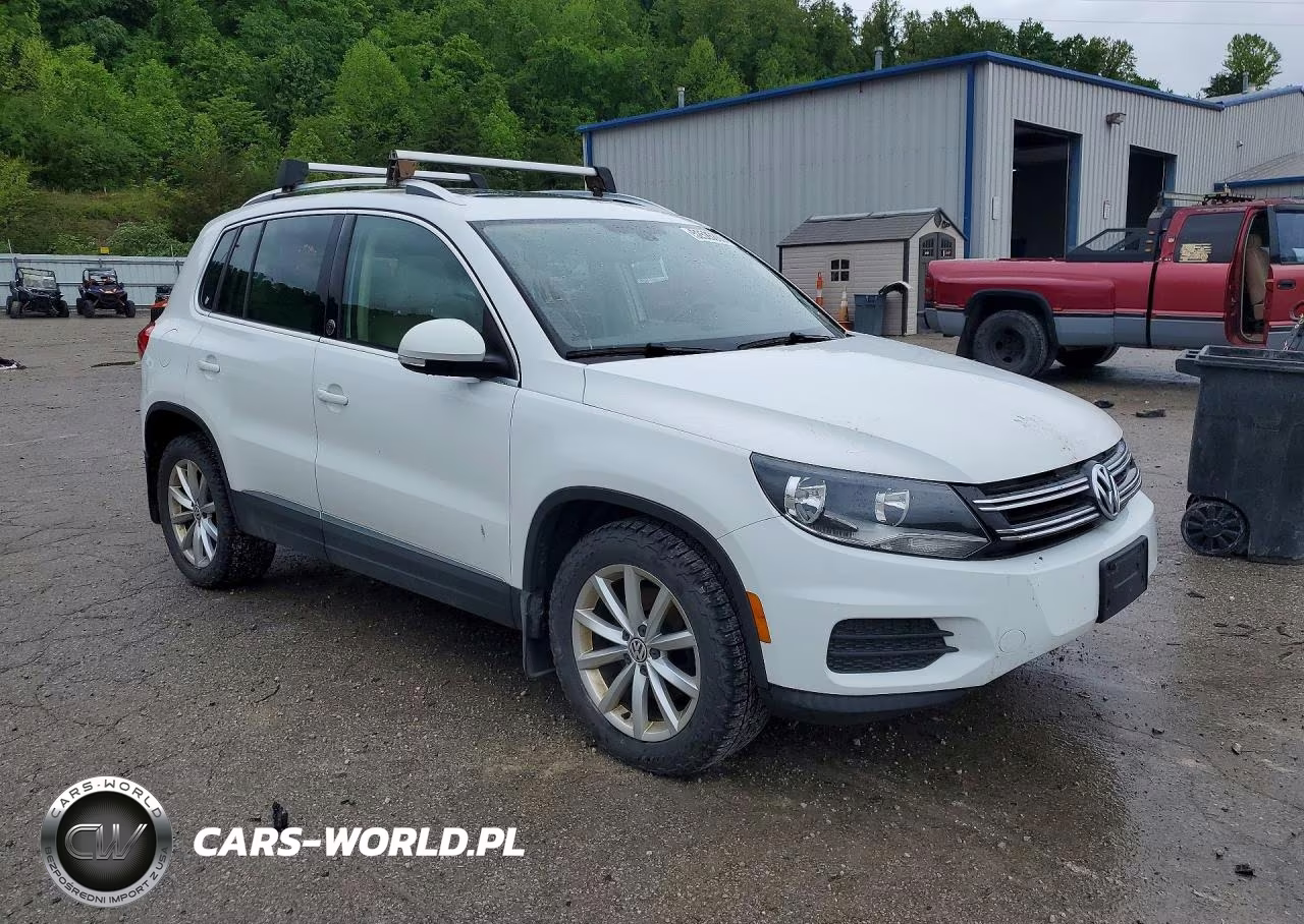 2017 Volkswagen Tiguan Wolfsburg VIN:WVGSV7AXXHK020198 - 4