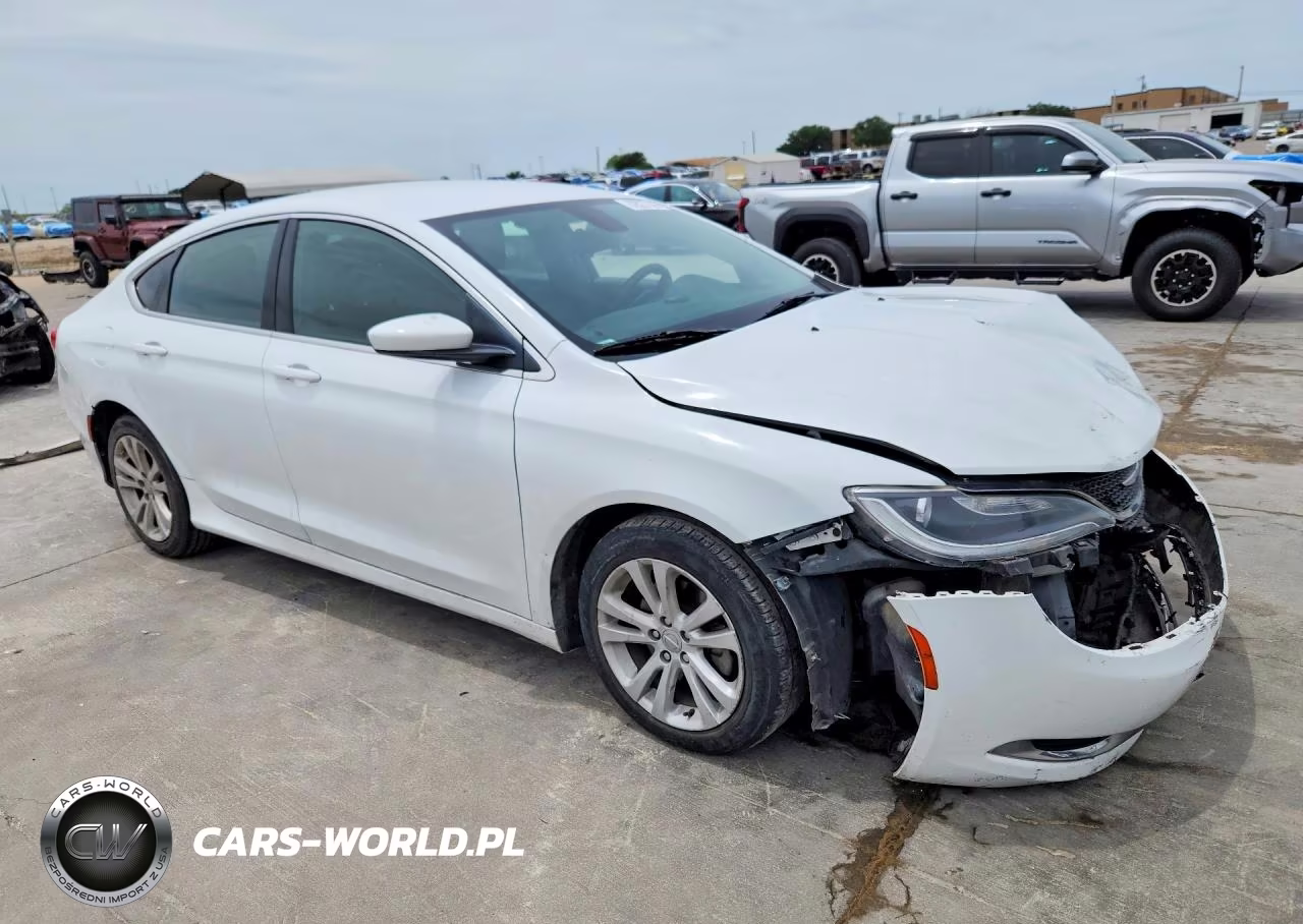 2015 Chrysler 200 Limited VIN:1C3CCCAB4FN720696 - 4