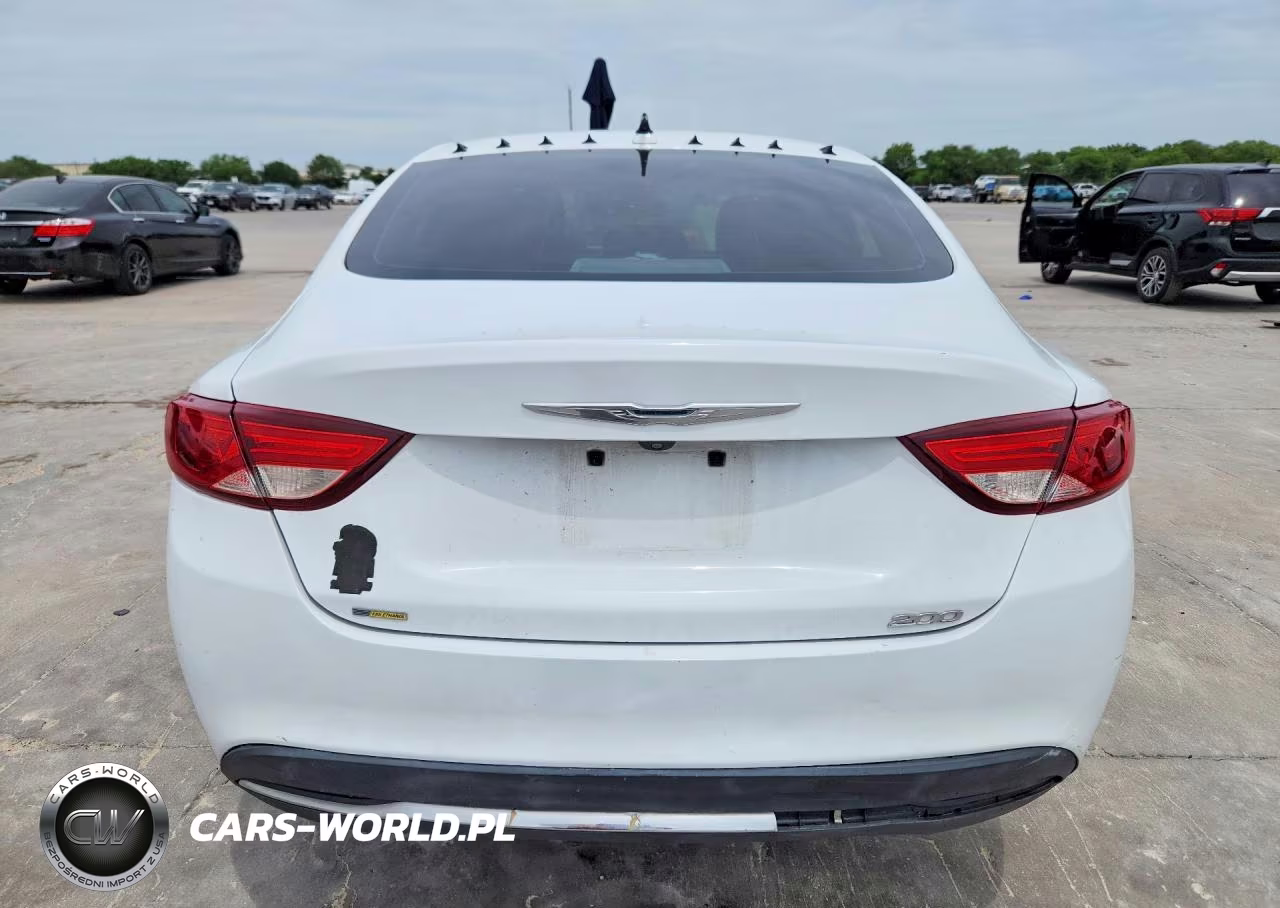 2015 Chrysler 200 Limited VIN:1C3CCCAB4FN720696 - 6