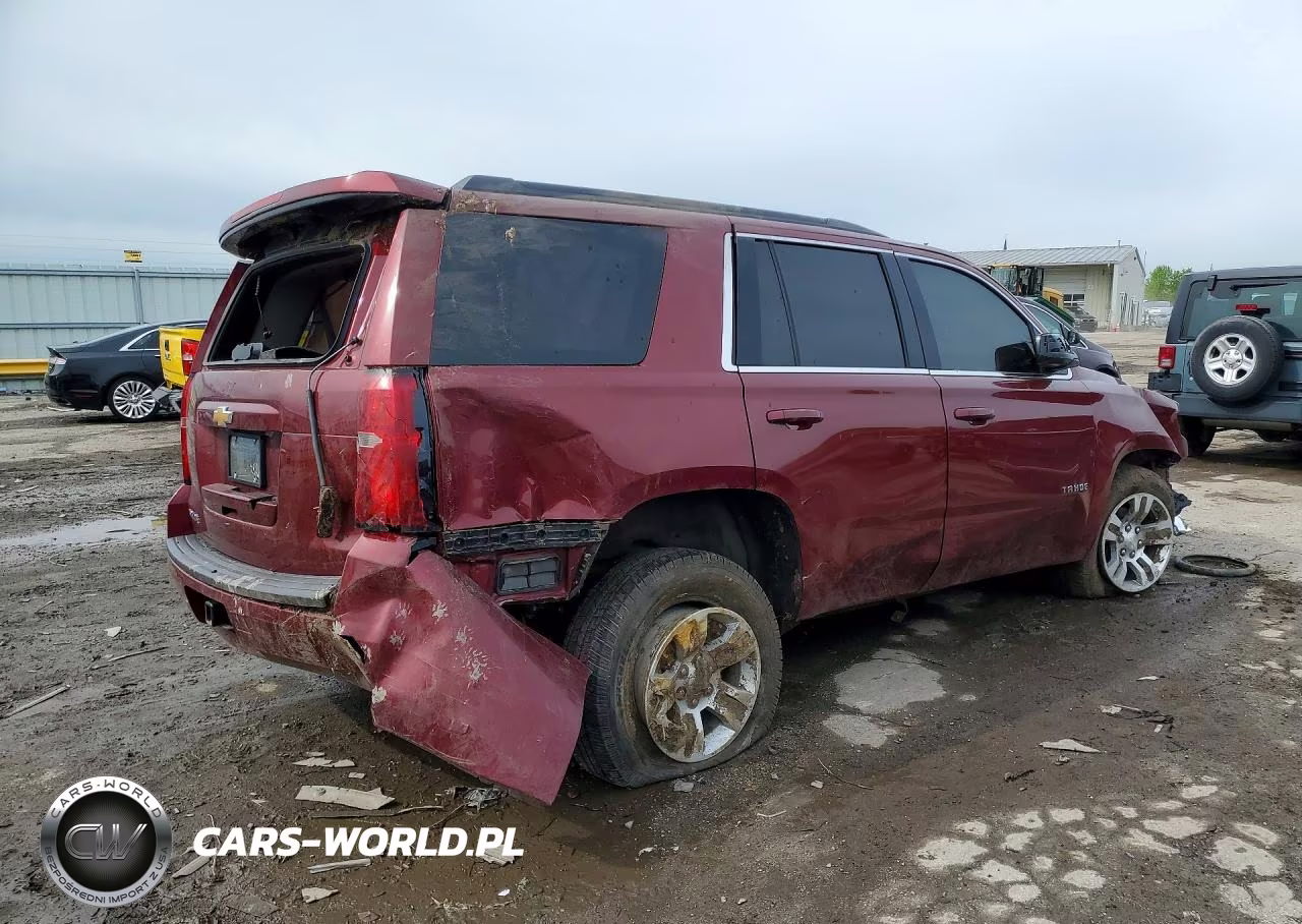 2018 Chevrolet Tahoe K1500 Ls VIN:1GNSKAKC3JR375840 - 3