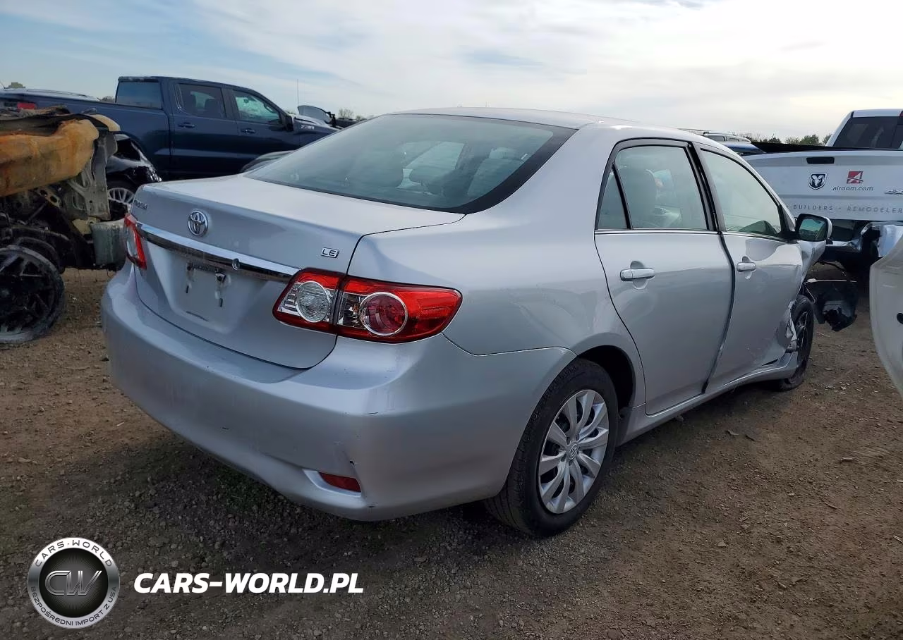 2013 Toyota Corolla Le VIN:5YFBU4EE1DP185423 - 3