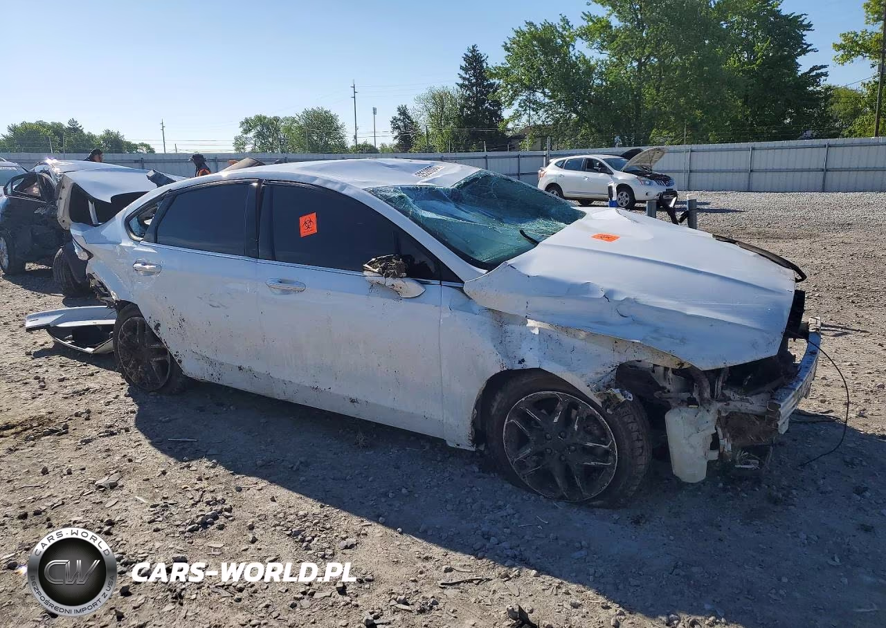 2013 Ford Fusion Se VIN:3FA6P0H70DR305159 - 4