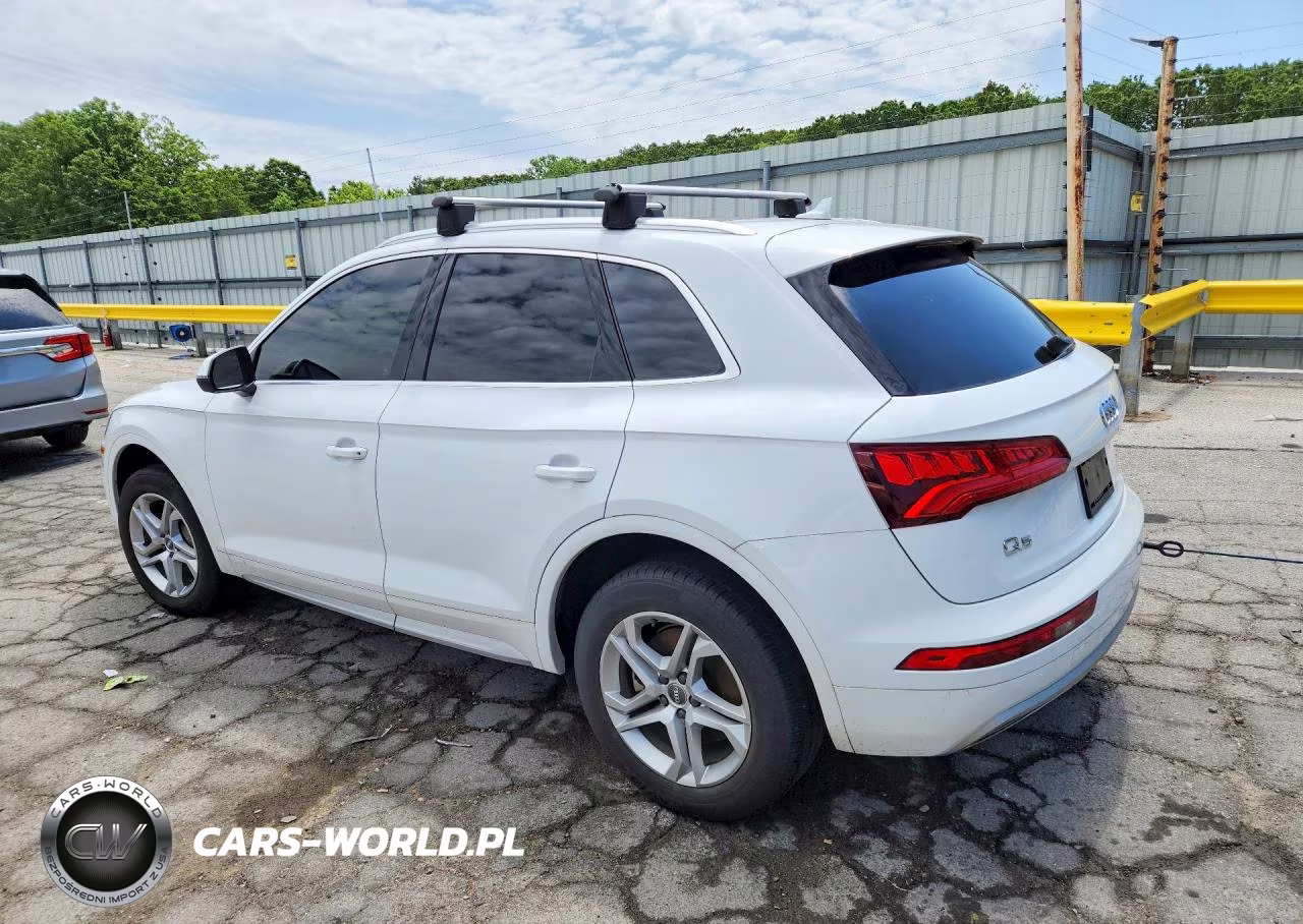 2019 Audi Q5 Premium VIN:WA1ANAFY0K2129303 - 2