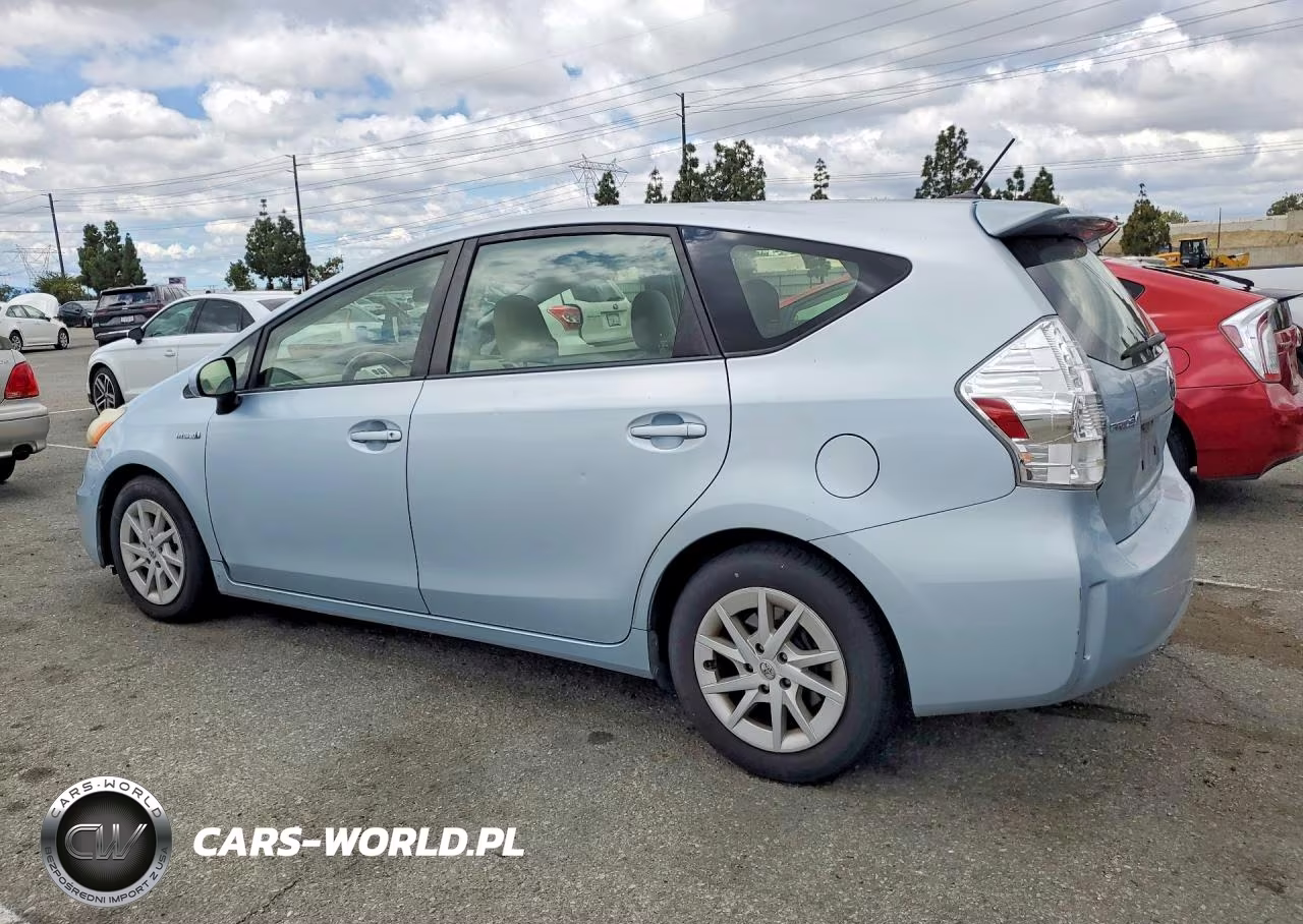 2013 Toyota Prius V Three VIN:JTDZN3EU2D3264427 - 2