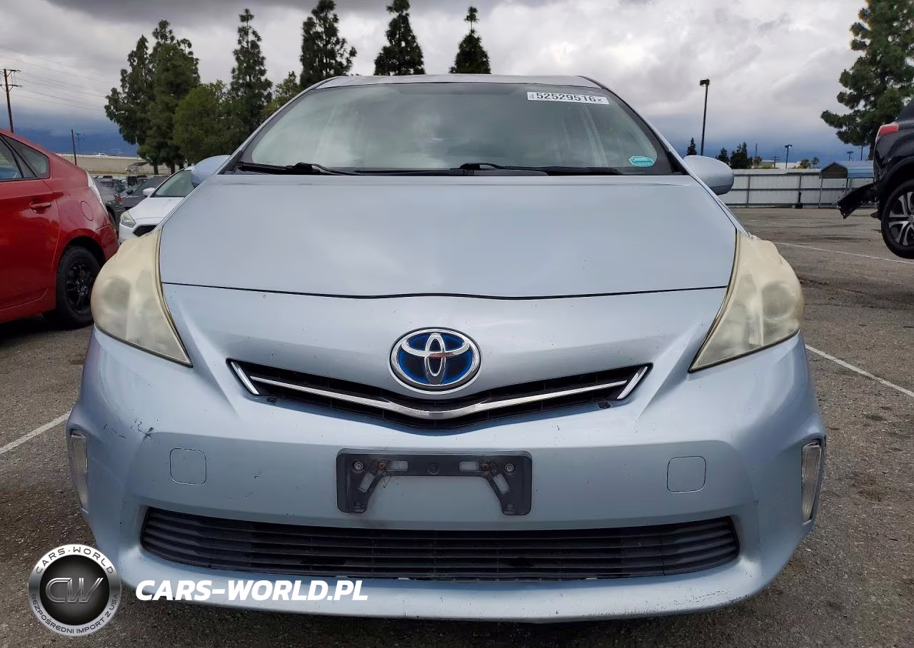2013 Toyota Prius V Three VIN:JTDZN3EU2D3264427 - 5