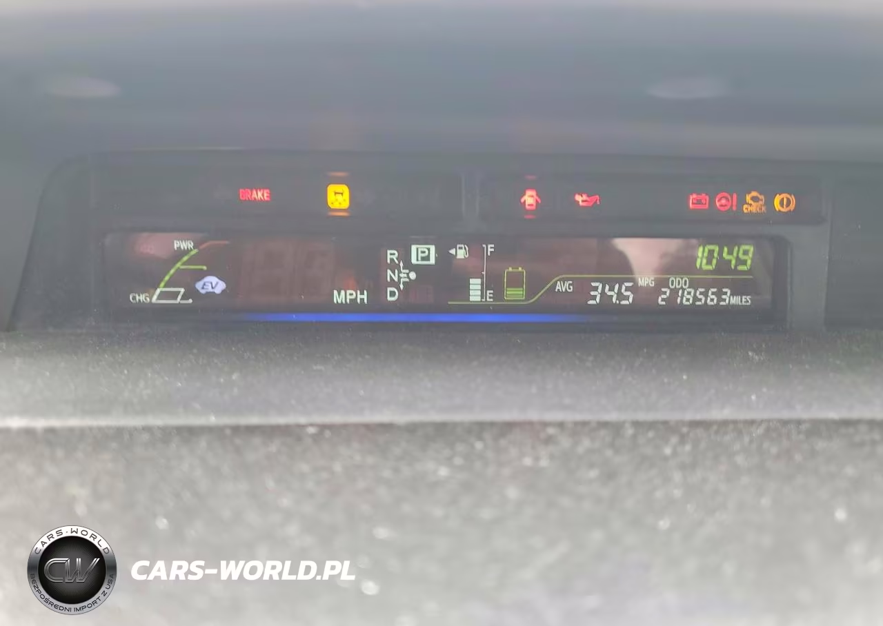 2013 Toyota Prius V Three VIN:JTDZN3EU2D3264427 - 9