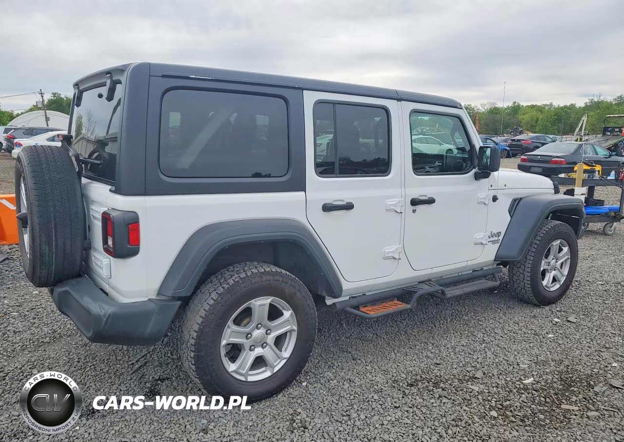 2019 Jeep Wrangler Unlimited Sport VIN:1C4HJXDN8KW593119 - 3