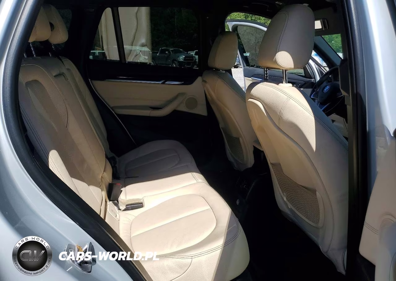 2017 BMW X1 Sdrive28I VIN:WBXHU7C31H5H36309 - 11