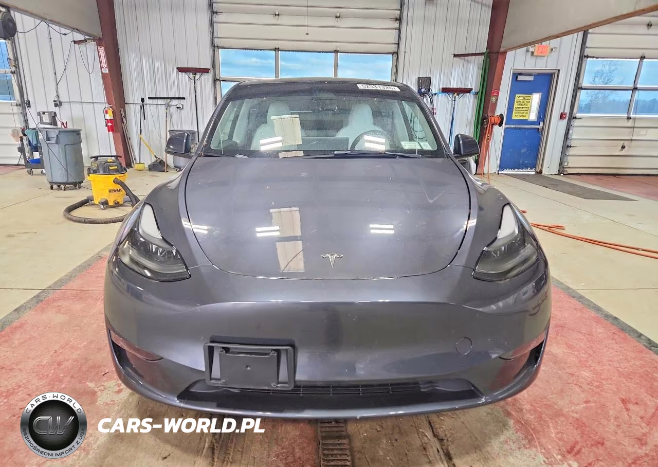 2023 Tesla Model Y VIN:7SAYGDEE9PF883248 - 5