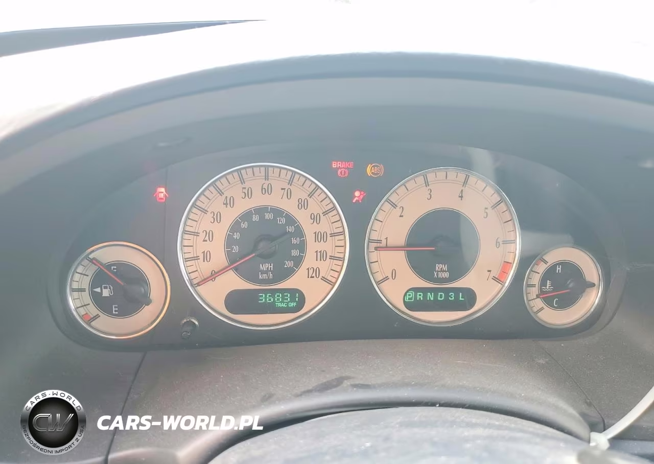 2002 Chrysler Town & Country Limited VIN:2C8GP64L82R550488 - 9