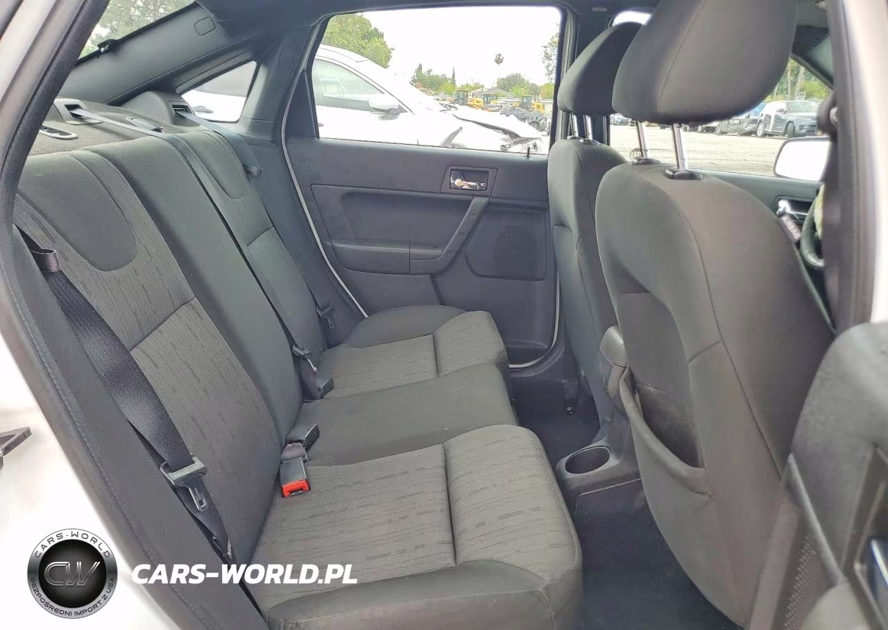 2008 Ford Focus Se VIN:1FAHP35N58W285751 - 10