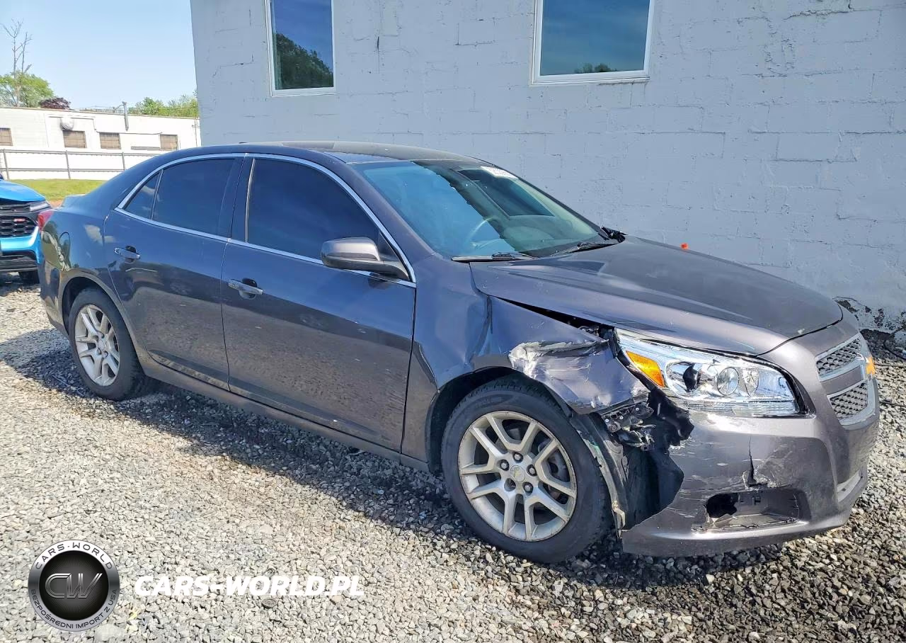 2013 Chevrolet Malibu 1Lt VIN:1G11D5RR4DF114926 - 4
