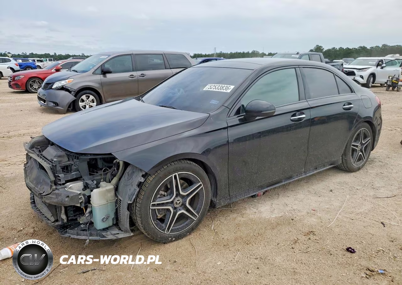 2020 Mercedes-Benz A 220 4Matic – zdjęcie 1 z 13