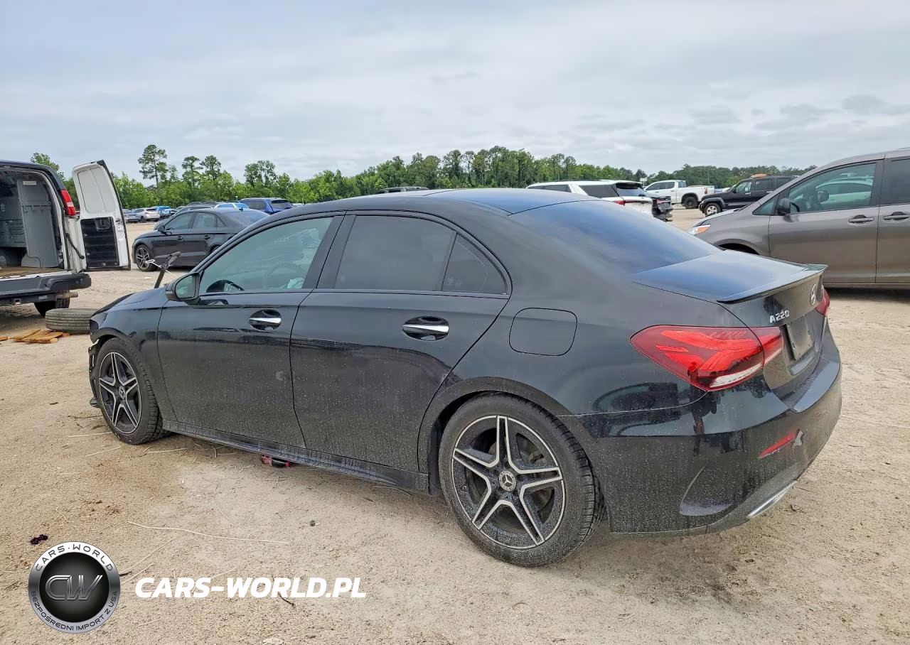 2020 Mercedes-Benz A 220 4Matic VIN:W1K3G4FB8LJ236540 - 2
