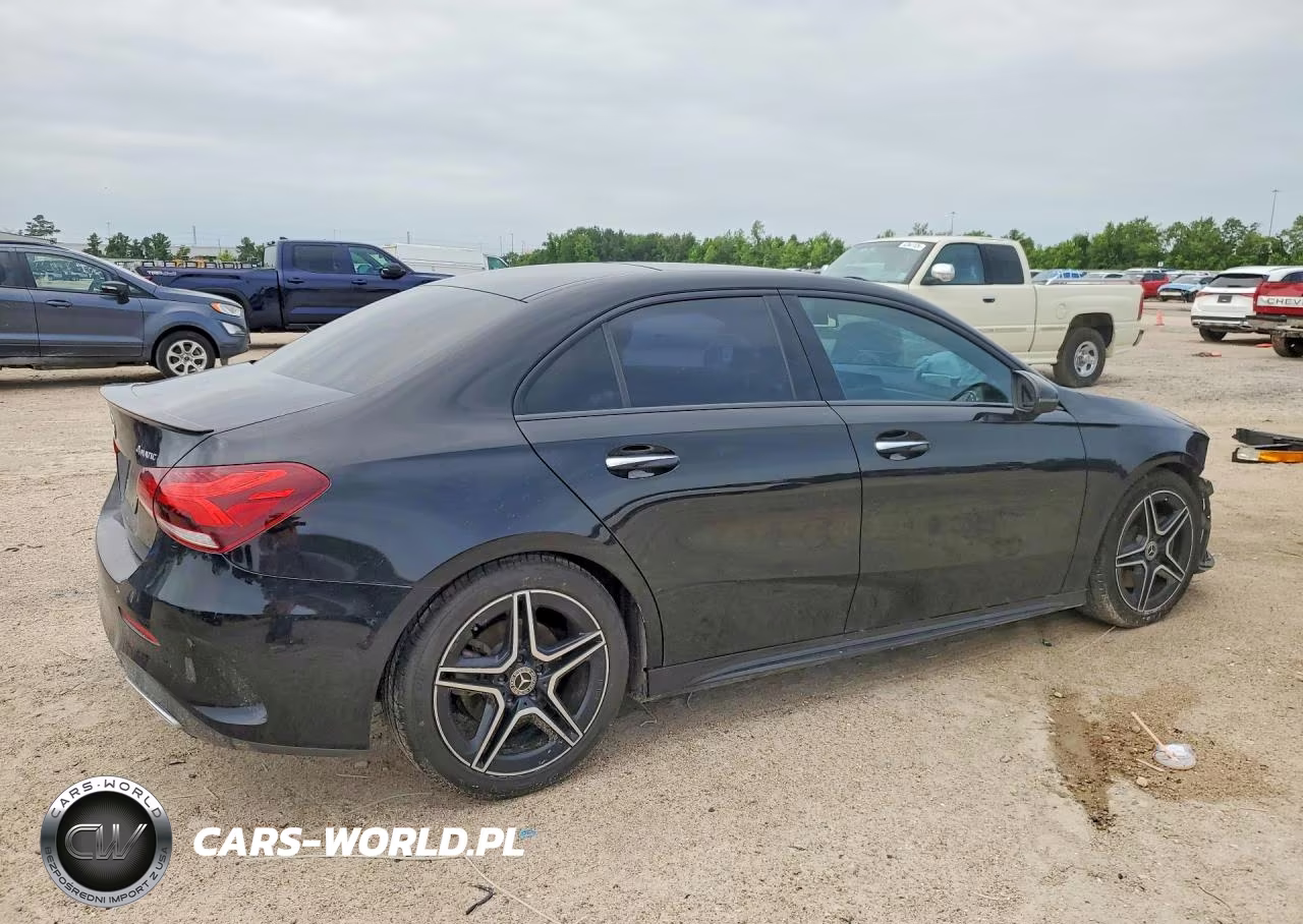 2020 Mercedes-Benz A 220 4Matic VIN:W1K3G4FB8LJ236540 - 3