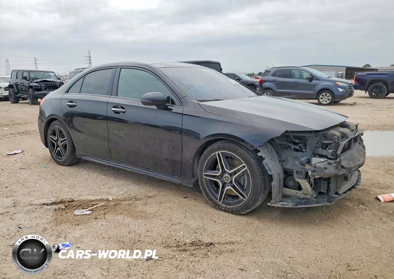 2020 Mercedes-Benz A 220 4Matic VIN:W1K3G4FB8LJ236540 - 4