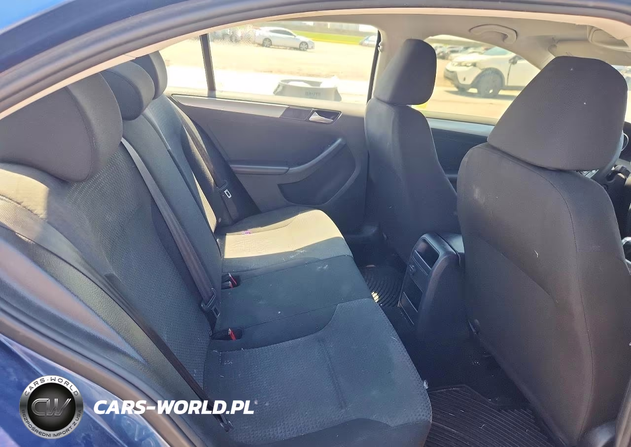 2018 Volkswagen Jetta S VIN:3VW2B7AJ4JM218618 - 10