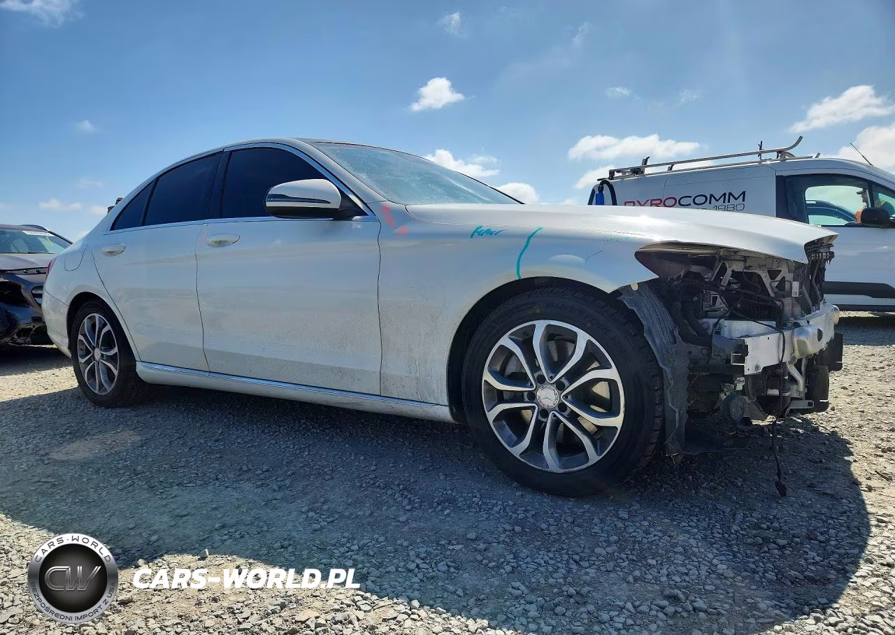 2017 Mercedes-Benz C 300 VIN:55SWF4JB4HU201654 - 4