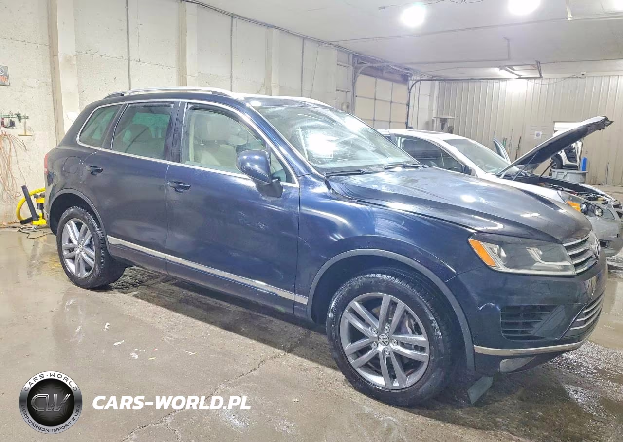 2015 Volkswagen Touareg V6 VIN:WVGEF9BP4FD002222 - 4