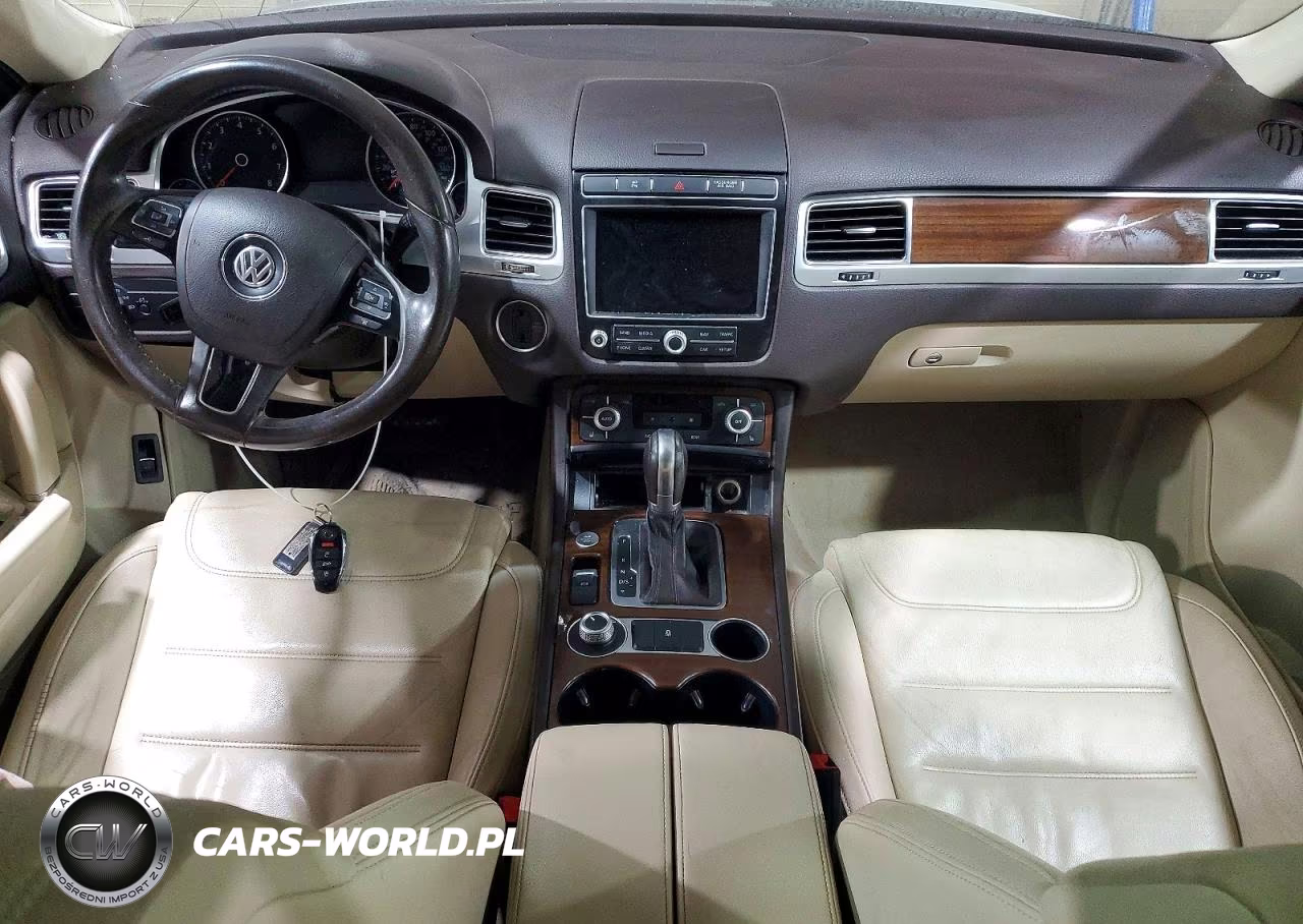 2015 Volkswagen Touareg V6 VIN:WVGEF9BP4FD002222 - 8