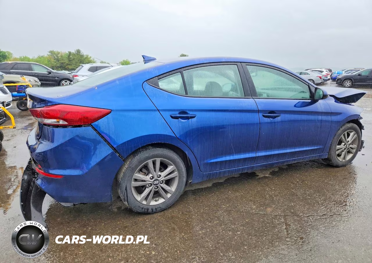 2018 Hyundai Elantra Sel VIN:5NPD84LF0JH396002 - 3