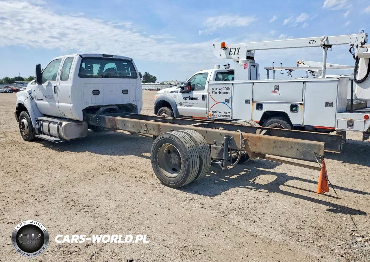 2017 Ford F650 Super Duty VIN:1FDNX6DX2HDB00449 - 3