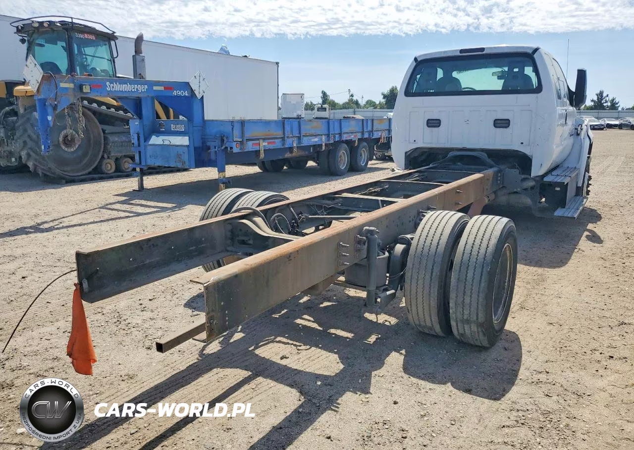2017 Ford F650 Super Duty VIN:1FDNX6DX2HDB00449 - 4