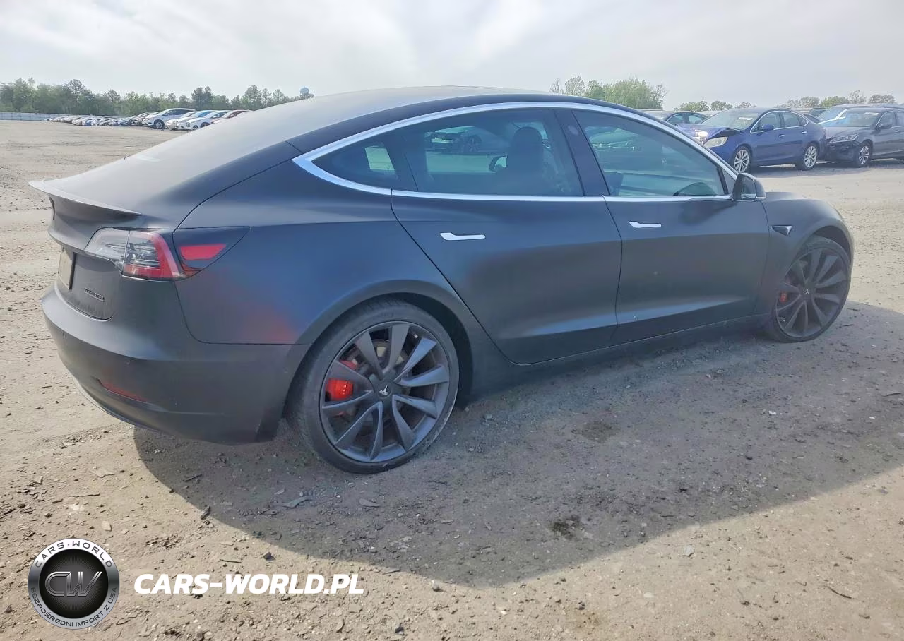 2020 Tesla Model 3 VIN:5YJ3E1EC6LF713143 - 3