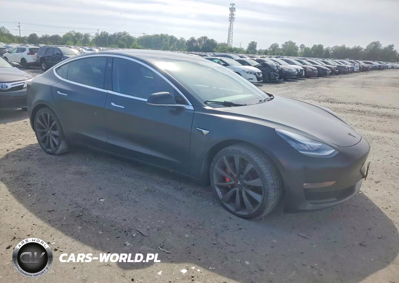 2020 Tesla Model 3 VIN:5YJ3E1EC6LF713143 - 4