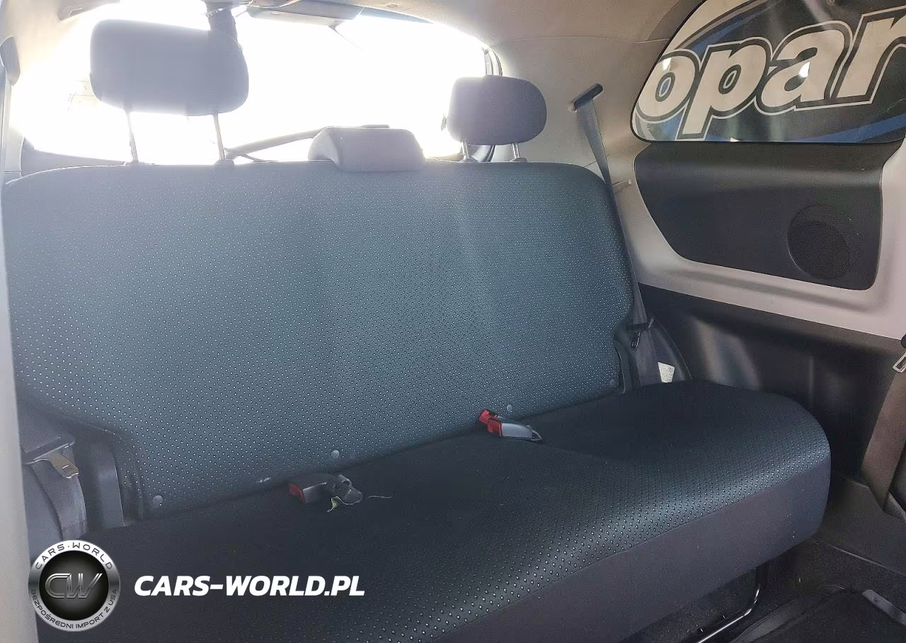 2007 Toyota Yaris Base VIN:JTDJT923775122567 - 10