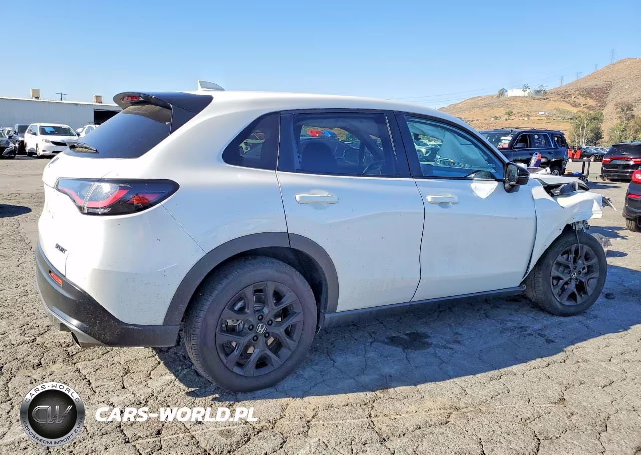 2025 Honda Hr-V Sport VIN:3CZRZ2H53SM702607 - 3