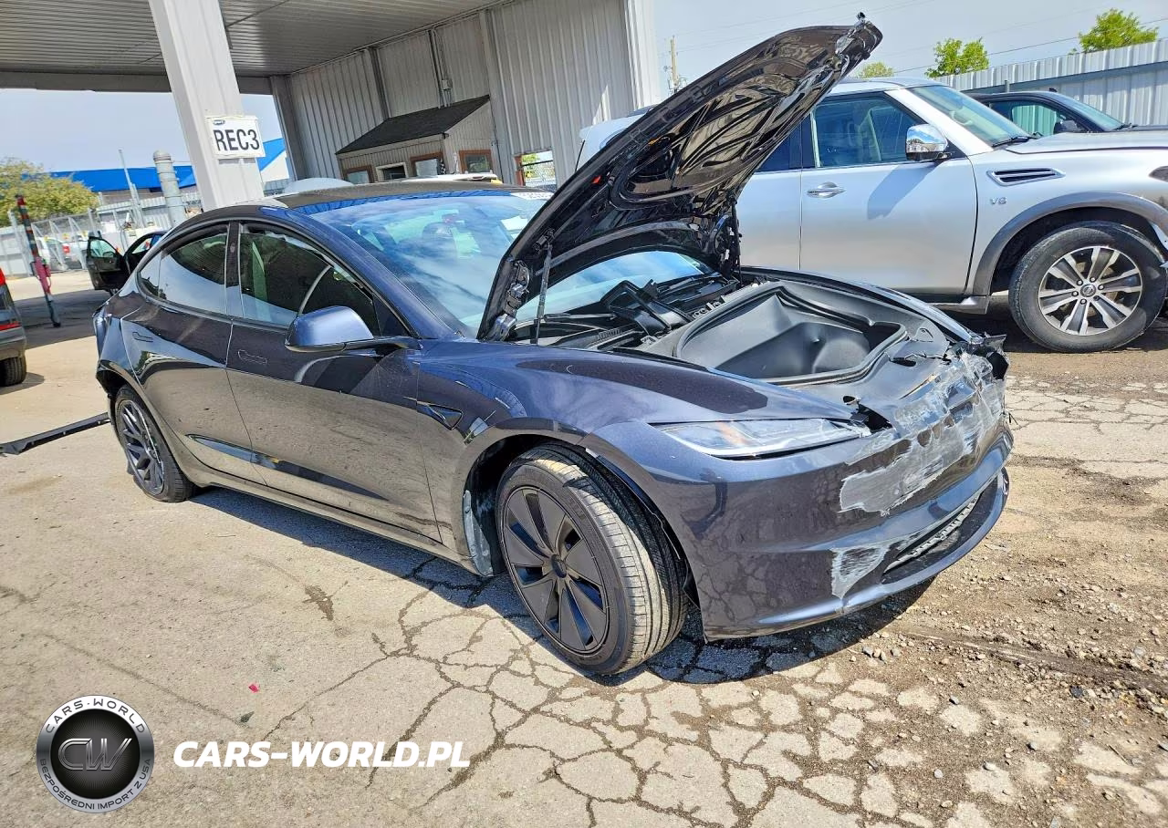 2025 Tesla Model 3 VIN:5YJ3E1EA7SF992650 - 4