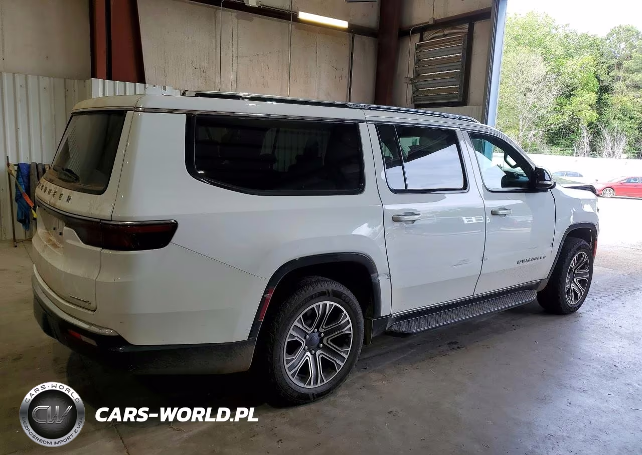 2023 Jeep Wagoneer L Series Ii VIN:1C4SJSBP8PS557474 - 3