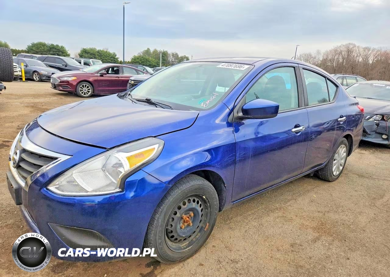 2019 Nissan Versa Sv