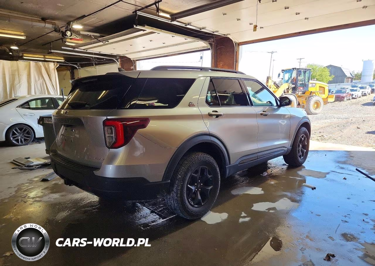 2024 Ford Explorer Timberline VIN:1FMSK8JH2RGA55832 - 3