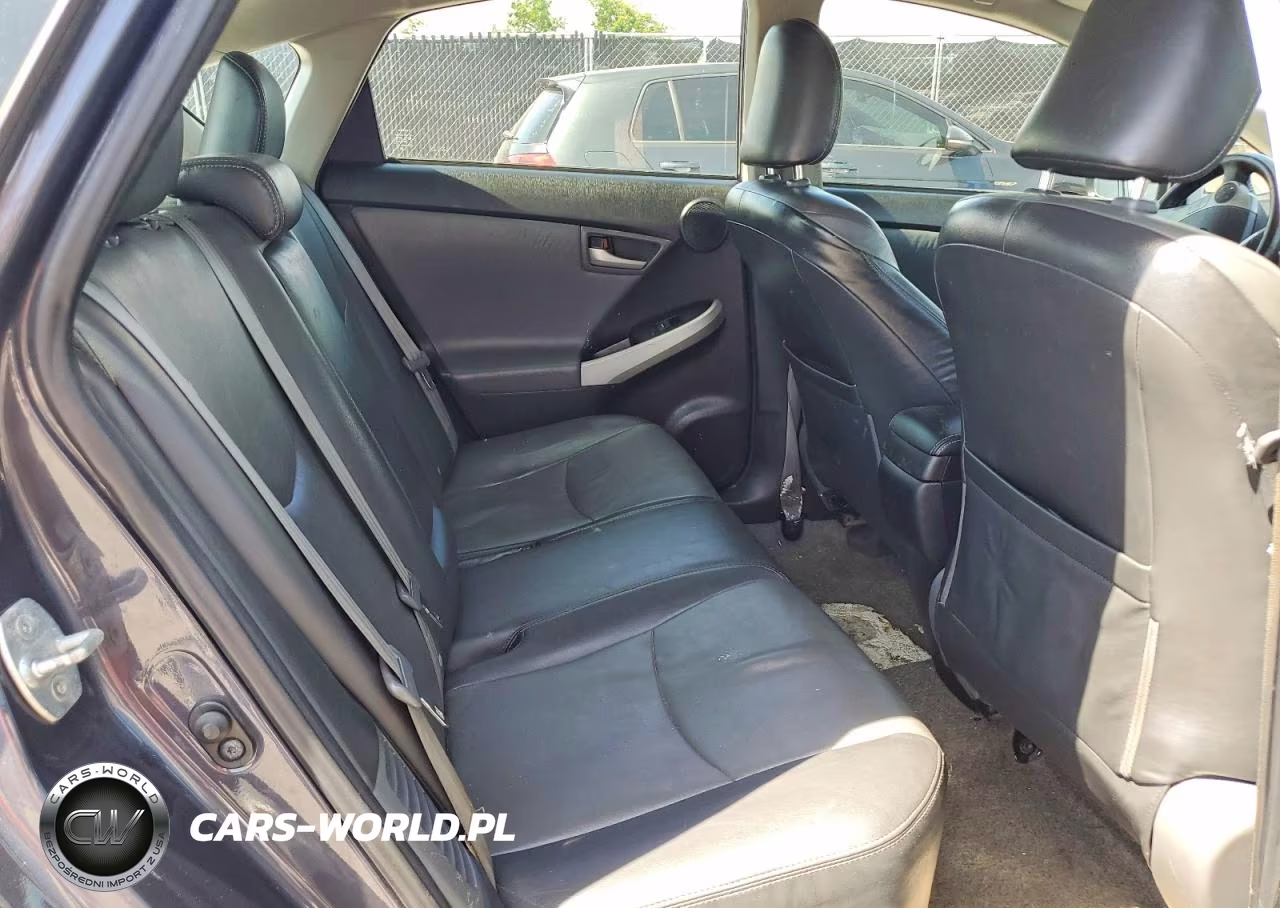 2013 Toyota Prius Four VIN:JTDKN3DU3D5586405 - 10
