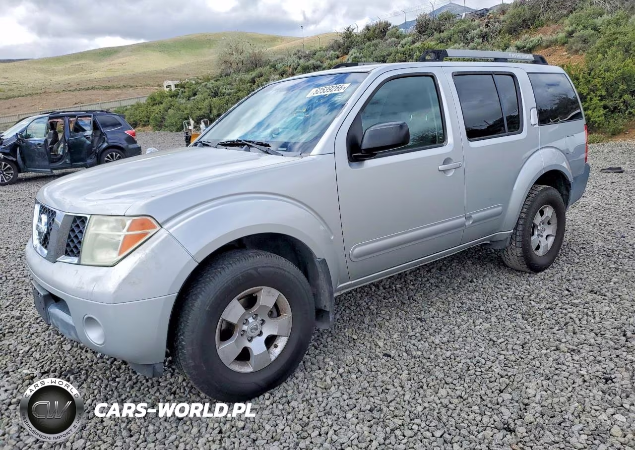 2005 Nissan Pathfinder Xe