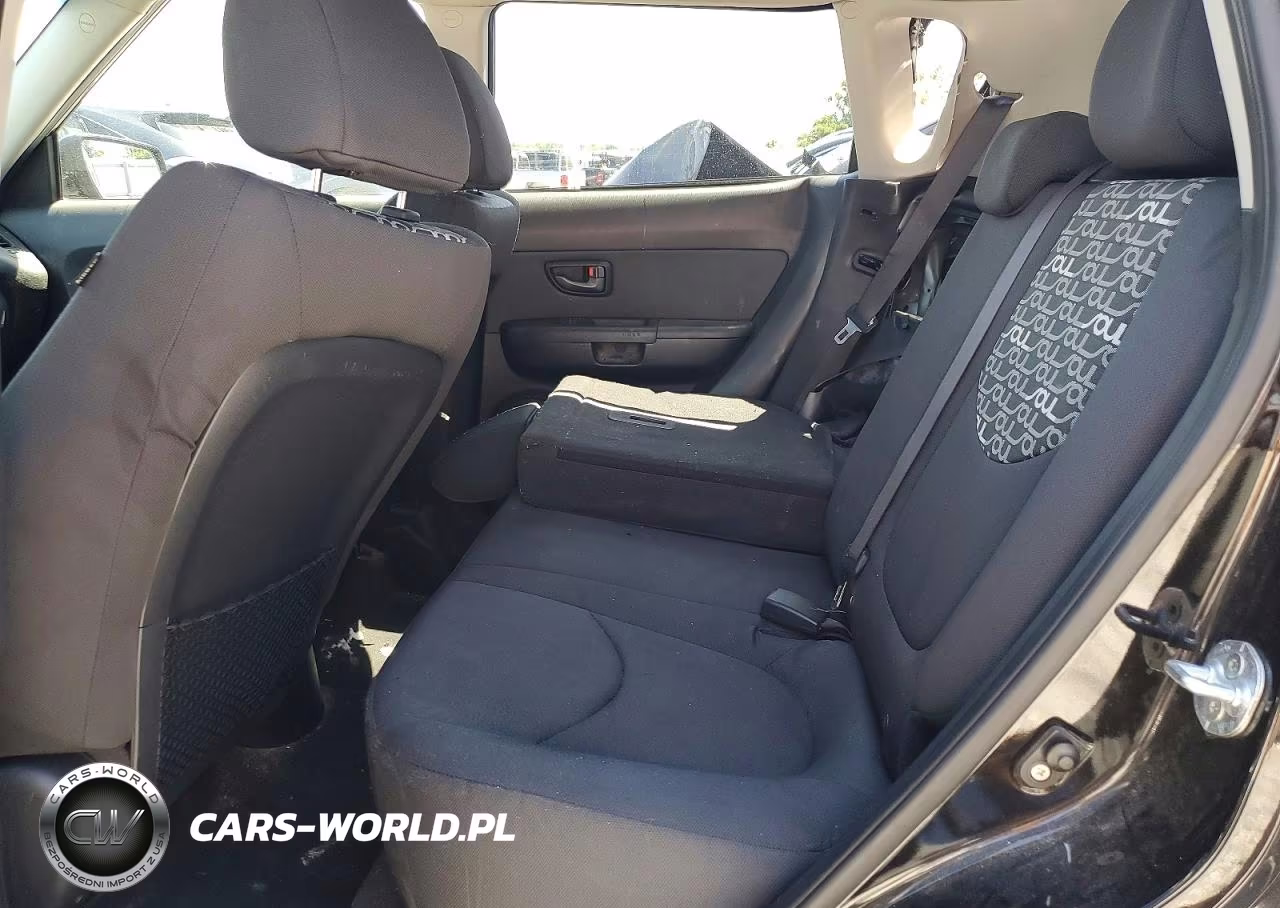 2011 Kia Soul + VIN:KNDJT2A28B7710247 - 11