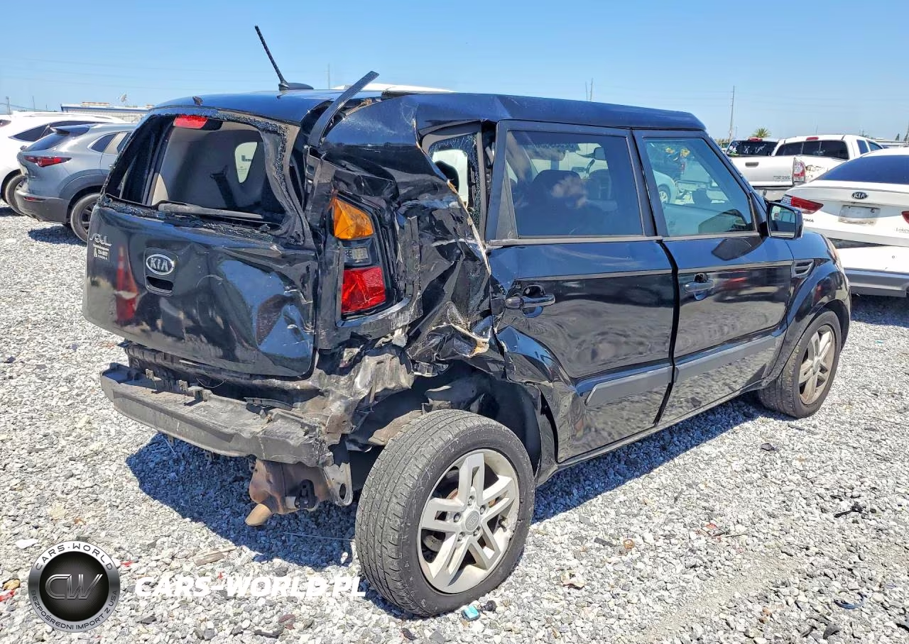2011 Kia Soul + VIN:KNDJT2A28B7710247 - 3