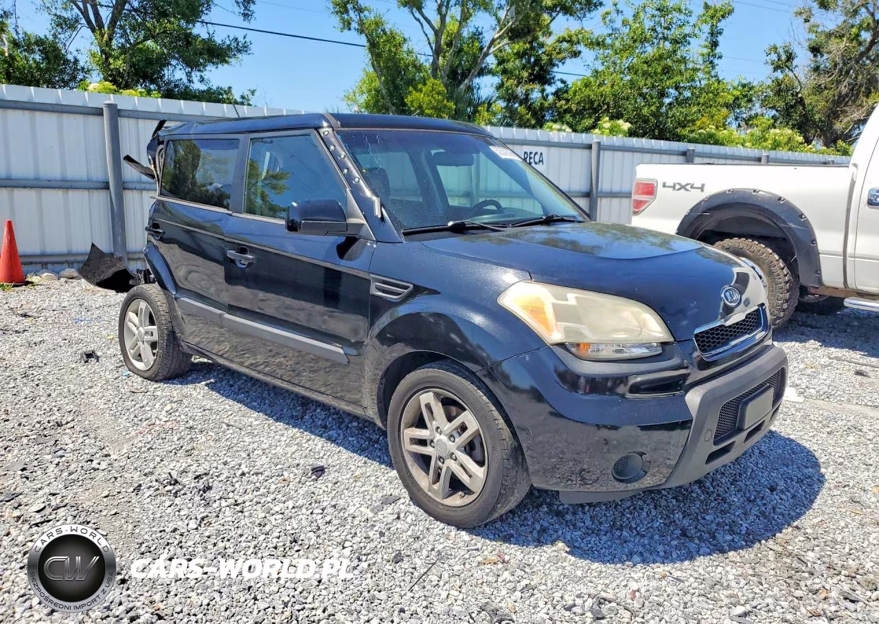 2011 Kia Soul + VIN:KNDJT2A28B7710247 - 4