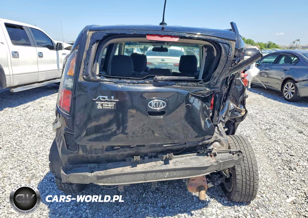 2011 Kia Soul + VIN:KNDJT2A28B7710247 - 6
