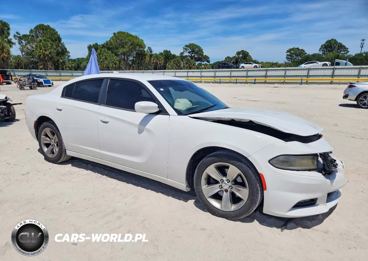 2017 Dodge Charger Sxt VIN:2C3CDXHG8HH525007 - 4