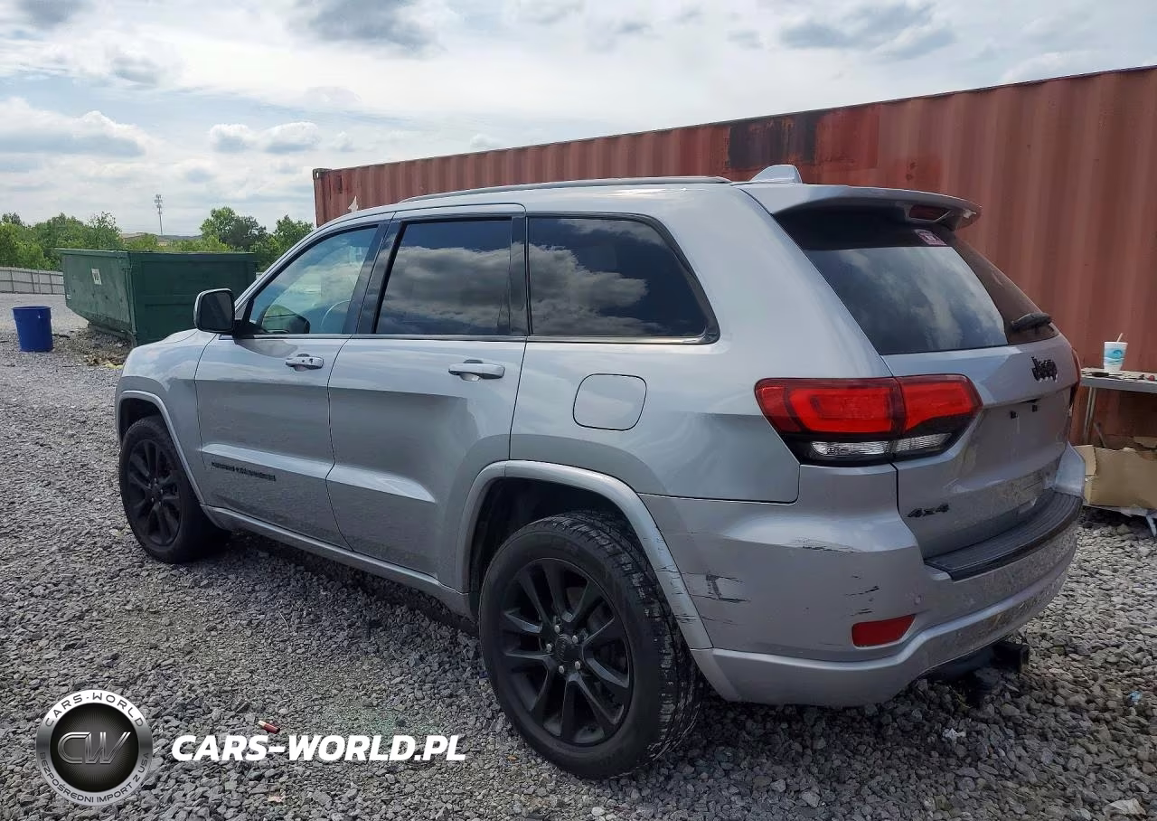 2018 Jeep Grand Cherokee Laredo VIN:1C4RJFAG1JC204079 - 2