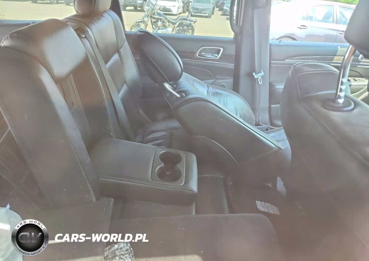 2017 Jeep Grand Cherokee Overland VIN:1C4RJFCT2HC876236 - 10