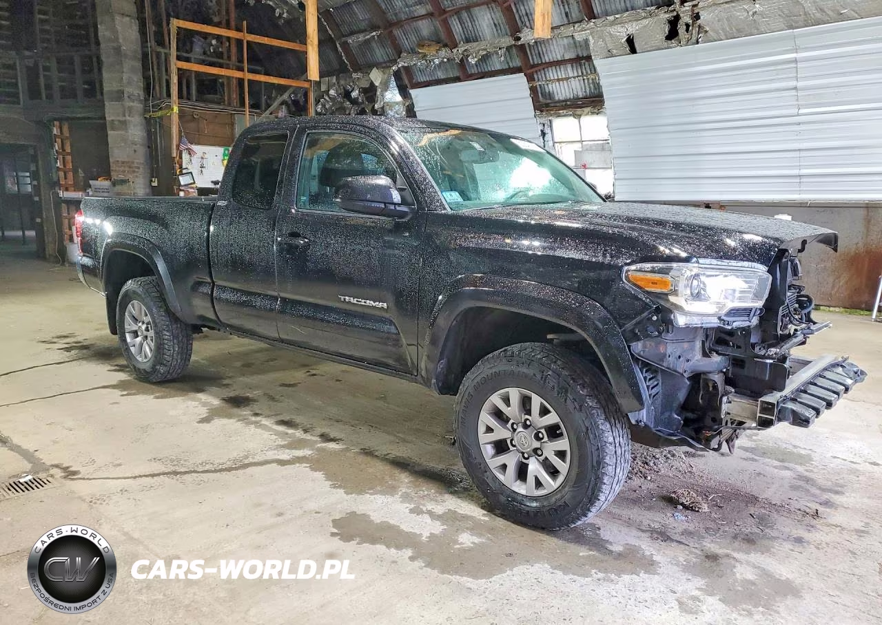 2017 Toyota Tacoma Sr5 V6 VIN:5TFSZ5AN6HX090313 - 4