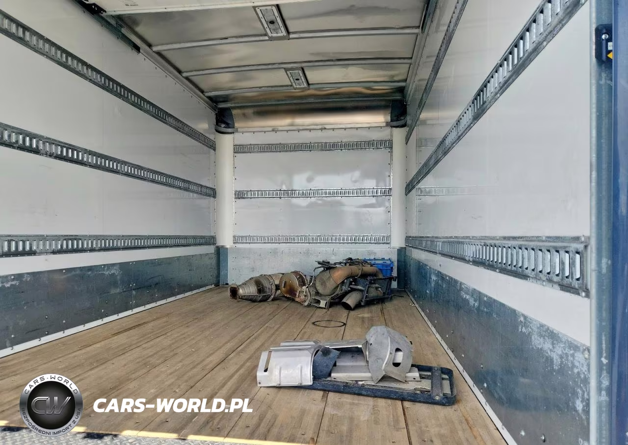 2020 Isuzu Nrr Box Truck VIN:JALE5W161L7303621 - 10