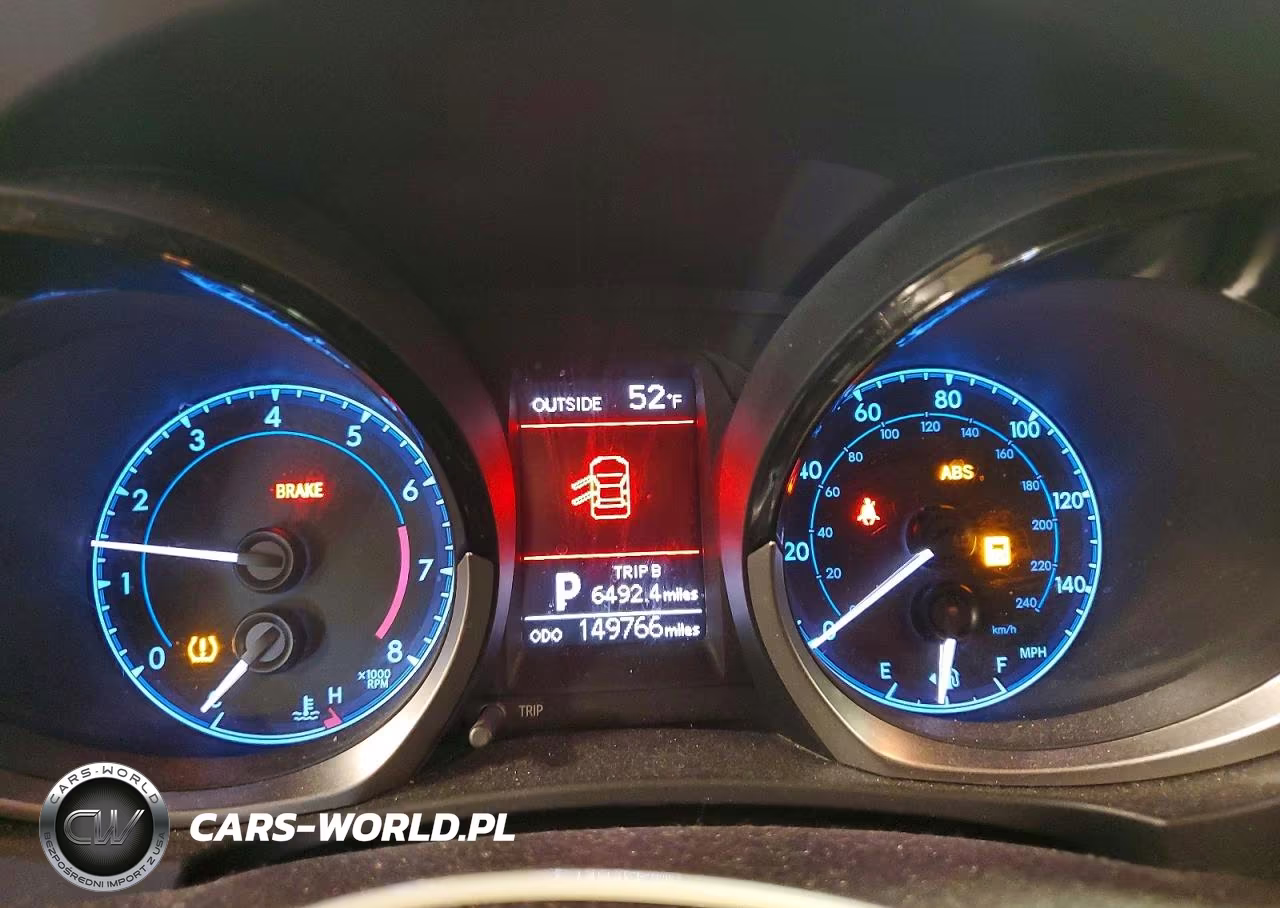 2015 Toyota Corolla S Plus VIN:5YFBURHE5FP333987 - 9
