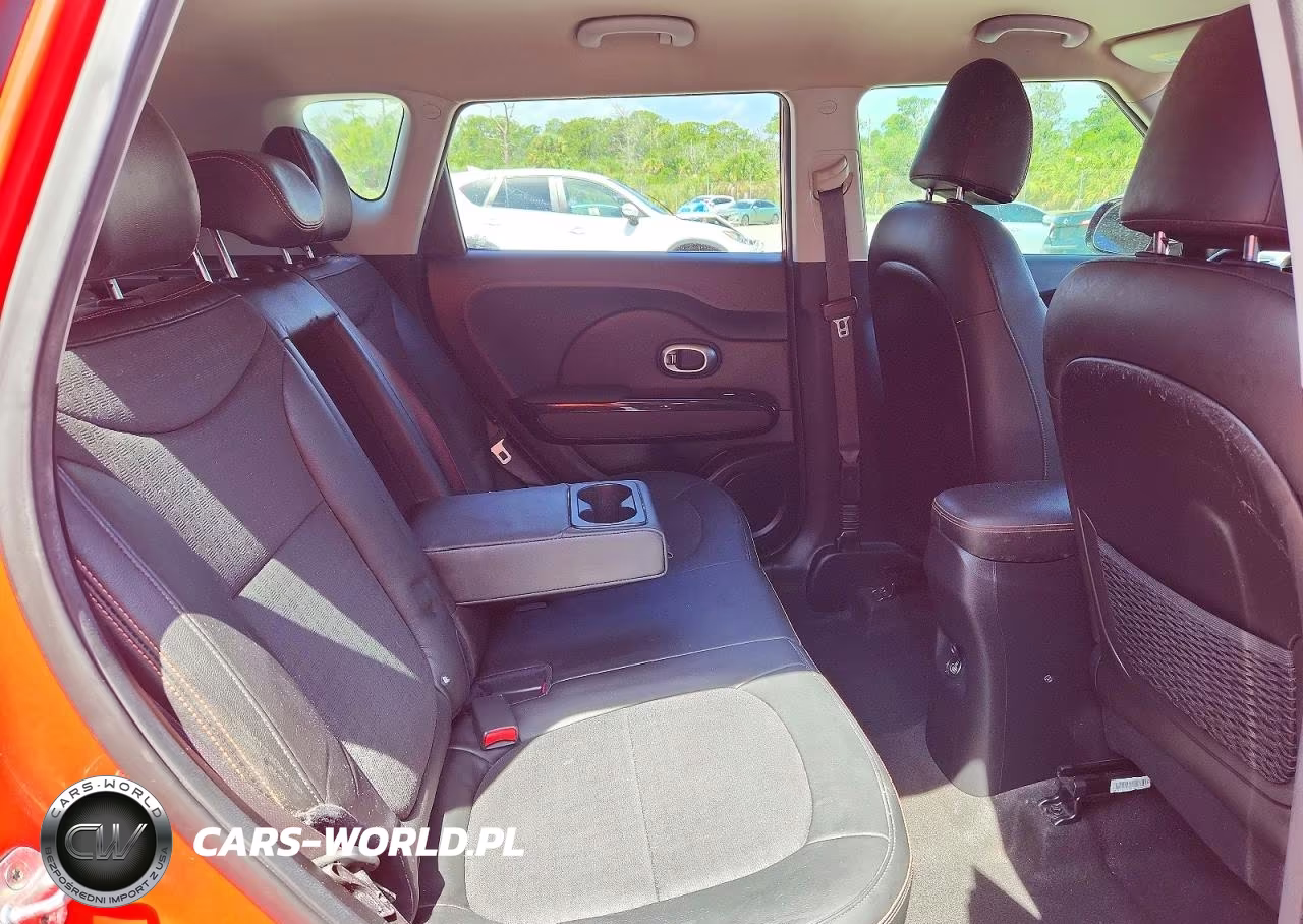 2018 Kia Soul ! VIN:KNDJX3AA9J7590653 - 11