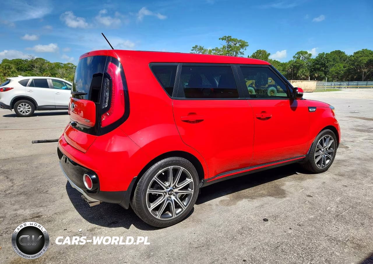 2018 Kia Soul ! VIN:KNDJX3AA9J7590653 - 3